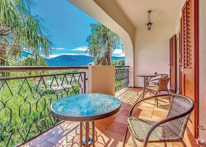 4 Bedroom Lovely In Feriehus