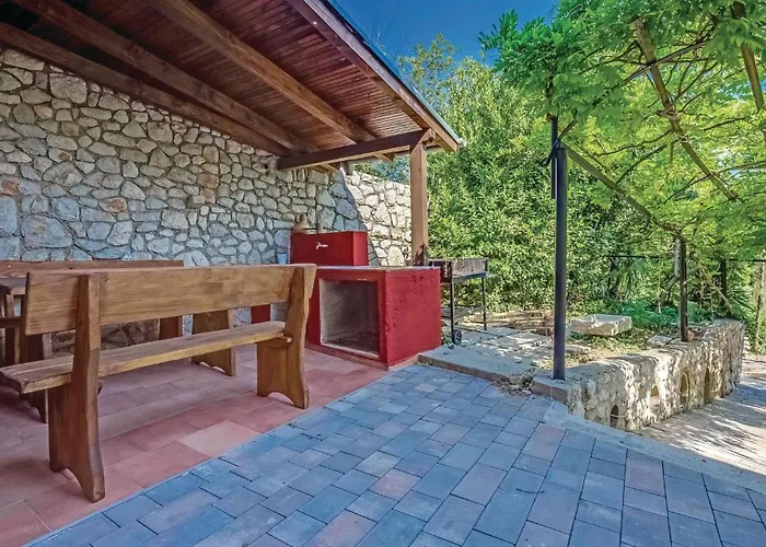 Feriehus 4 Bedroom Lovely In