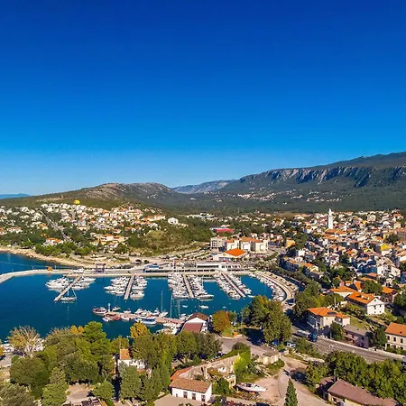 4 Bedroom Lovely In * ブリビル