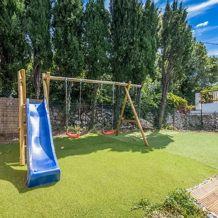 別荘 4 Bedroom Lovely In *