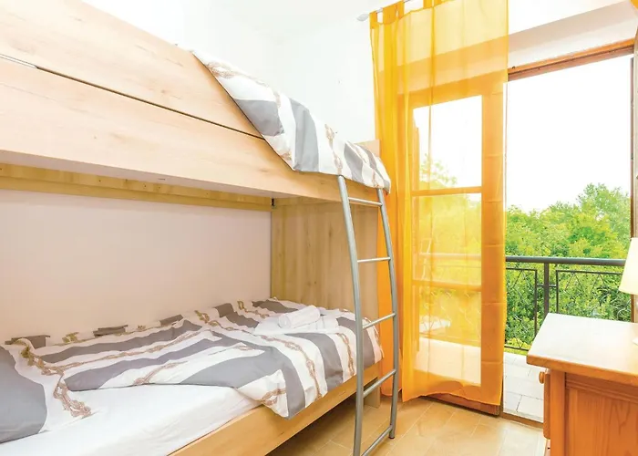 度假居 4 Bedroom Lovely In *